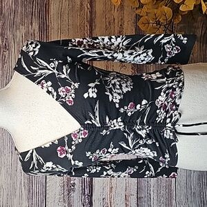 GUESS ERIE BLACK RUCHED V NECK CROP TOP